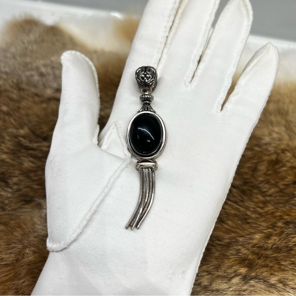 Marked “Best” Black onyx Cabochon Pendant w/ Victorian Style Etchings & Tassel - Picture 2 of 7